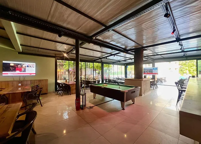 מלון Club Palm Garden Keskin 3*