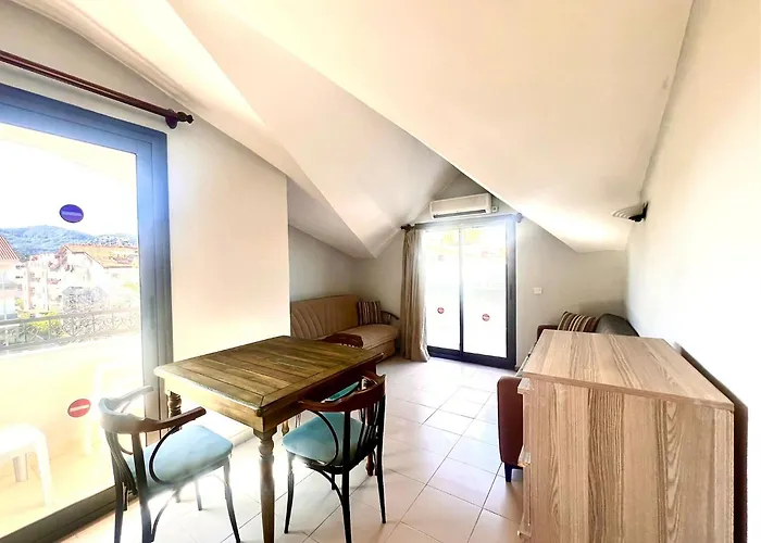 מלון Club Palm Garden Keskin 3*