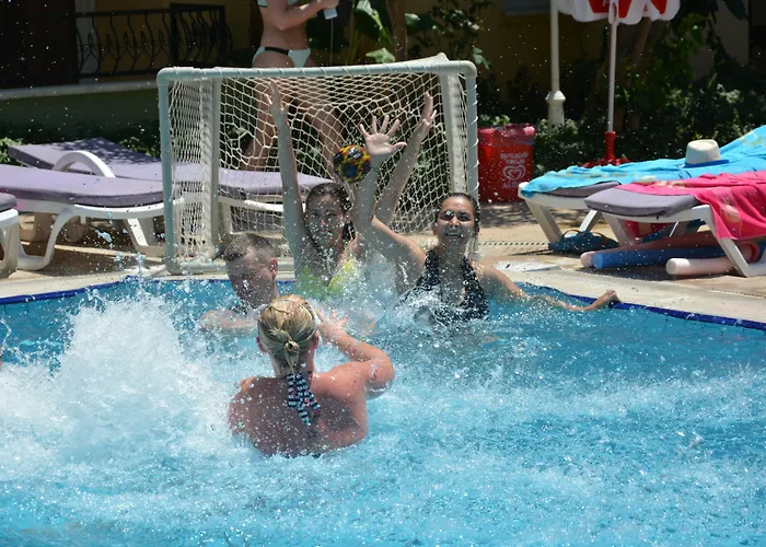 Club Palm Garden Keskin מלון 3*