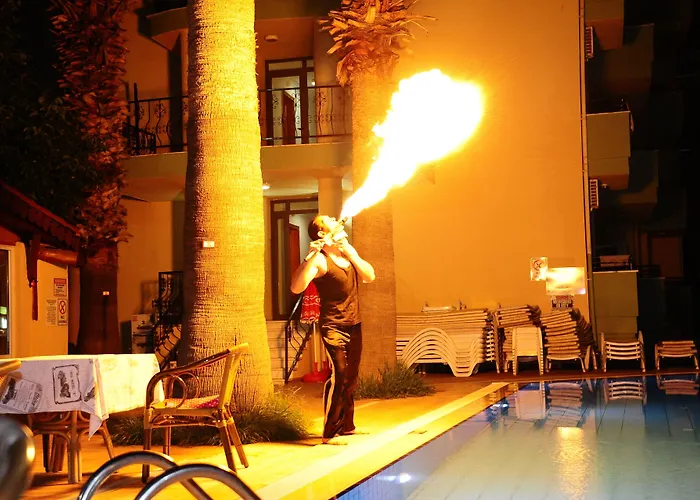 Club Palm Garden Keskin מלון 3*