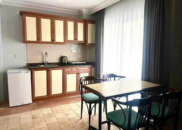 Club Palm Garden Keskin מלון 3*
